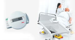 Seca Digital bed and dialysis scale with equipment trolley #984